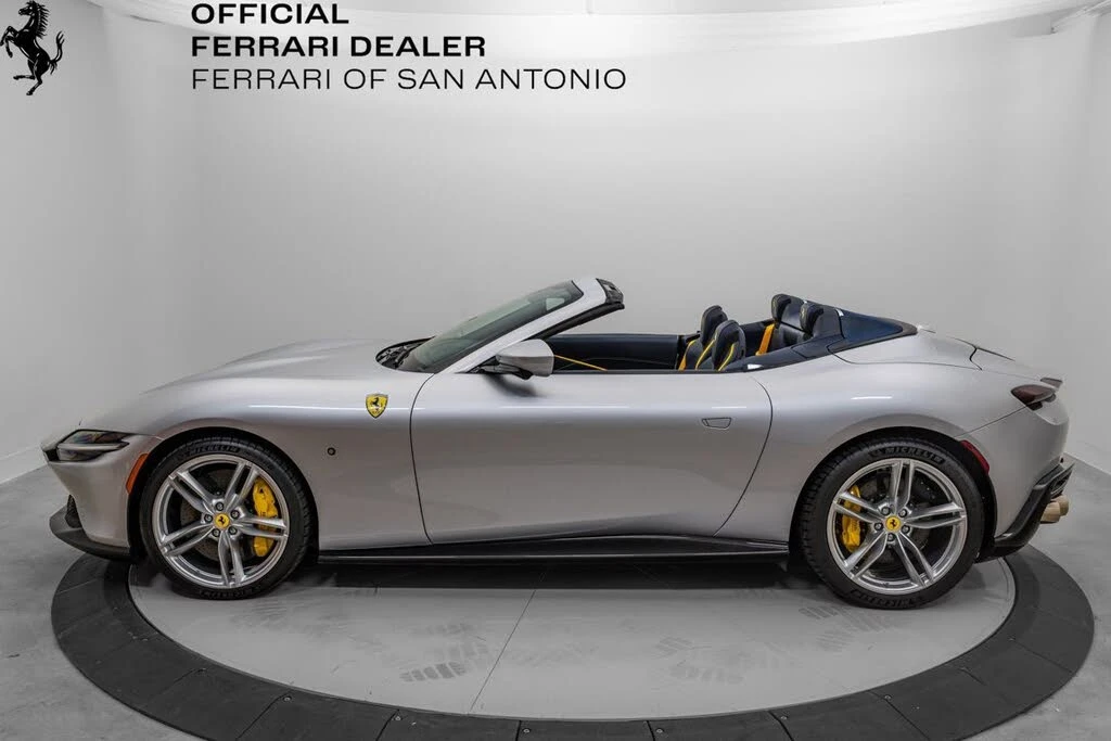2024 Ferrari Roma Spider - Image 3 of 31