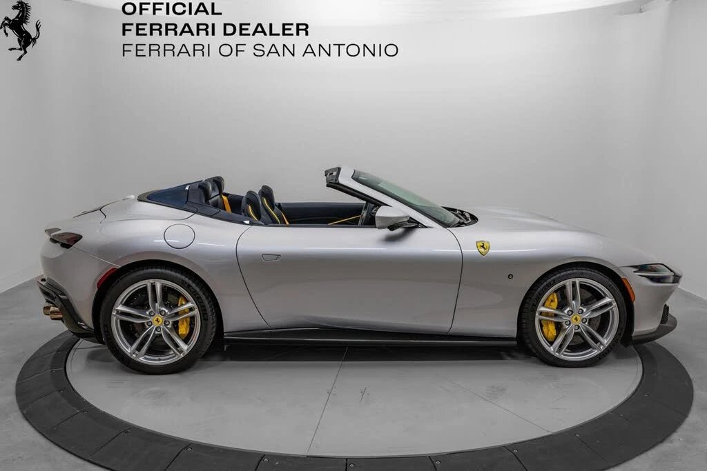 2024 Ferrari Roma Spider - Image 8 of 31