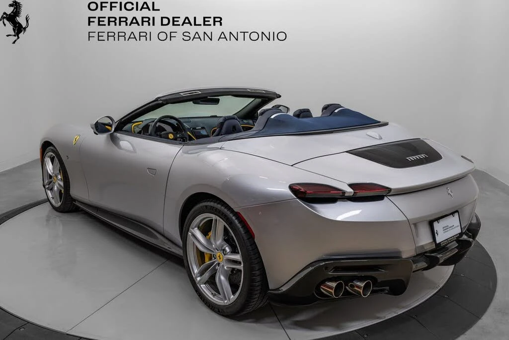 2024 Ferrari Roma Spider - Image 2 of 31