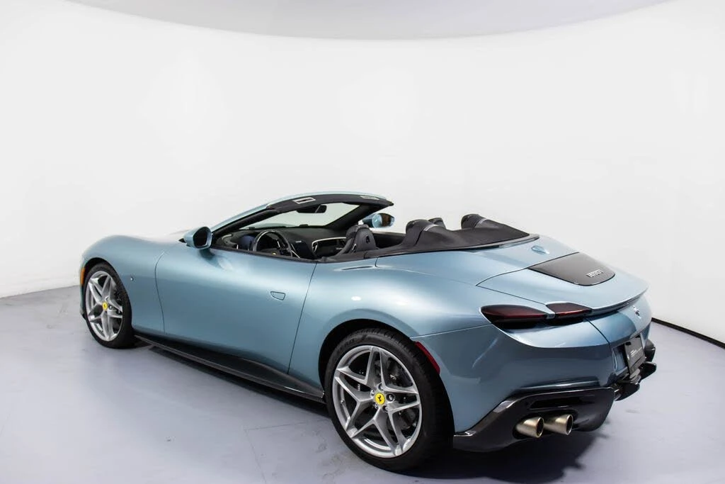 2024 Ferrari Roma Spider - Image 8 of 31