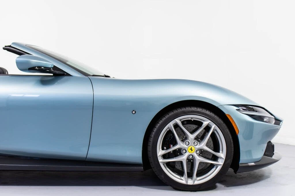 2024 Ferrari Roma Spider - Image 16 of 31