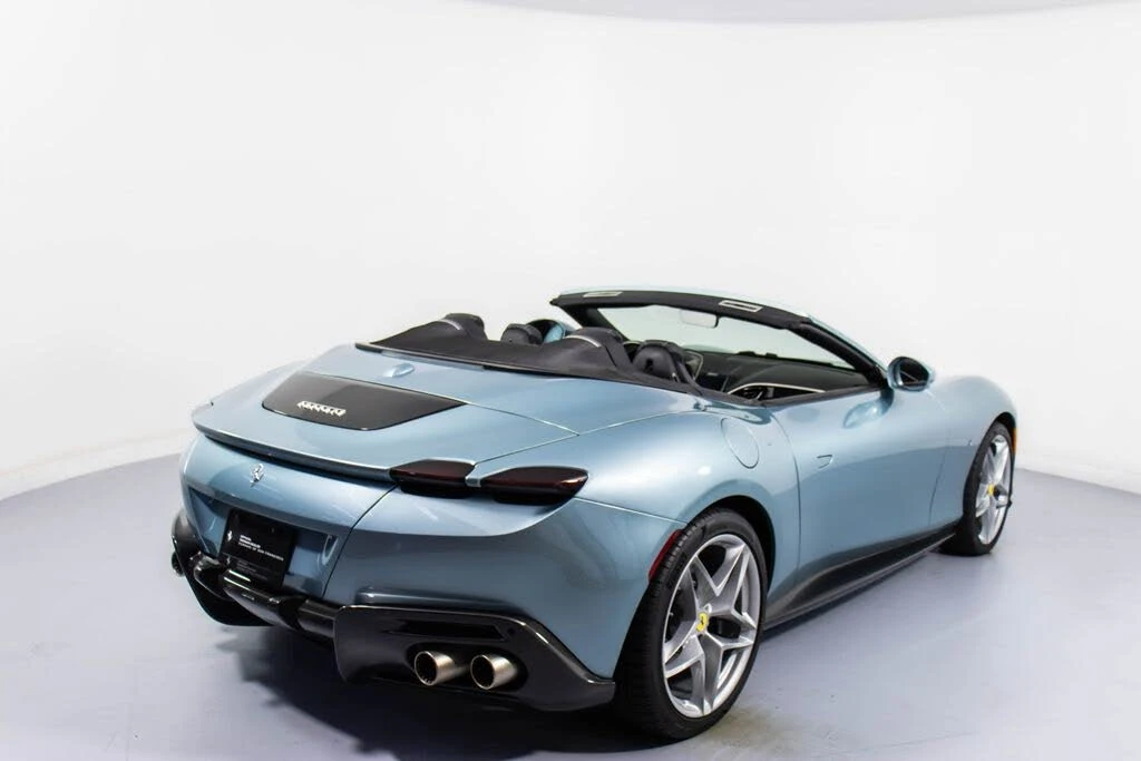 2024 Ferrari Roma Spider - Image 2 of 31
