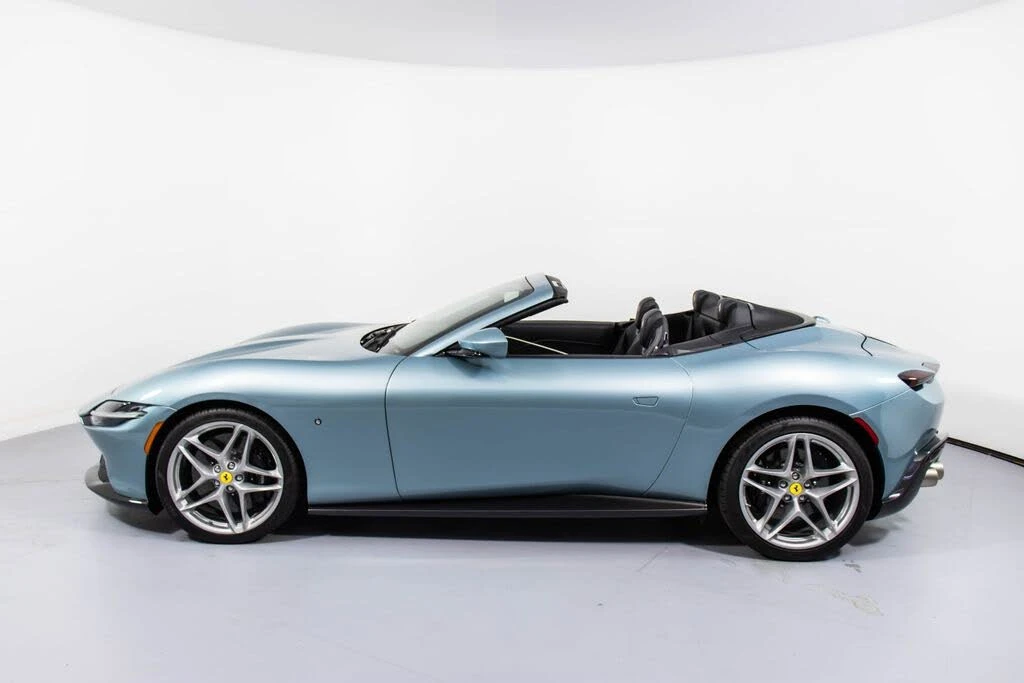 2024 Ferrari Roma Spider - Image 9 of 31