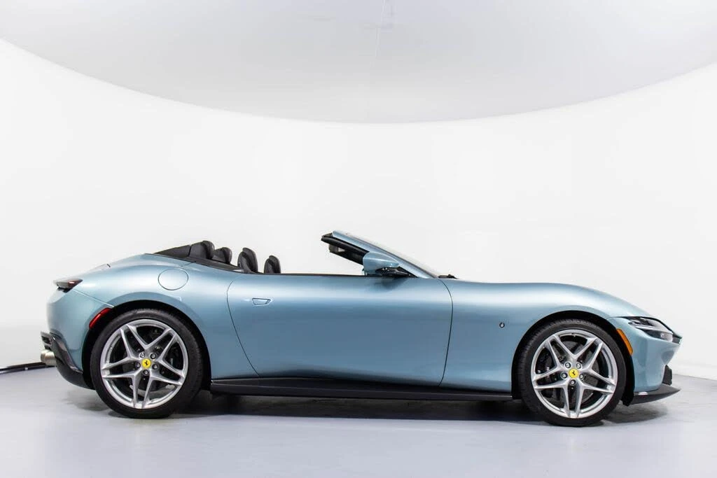 2024 Ferrari Roma Spider - Image 3 of 31