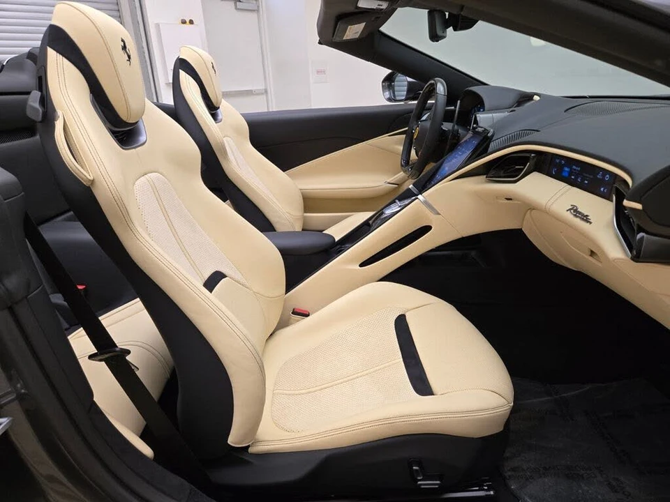 2024 Ferrari Roma Spider - Image 25 of 31