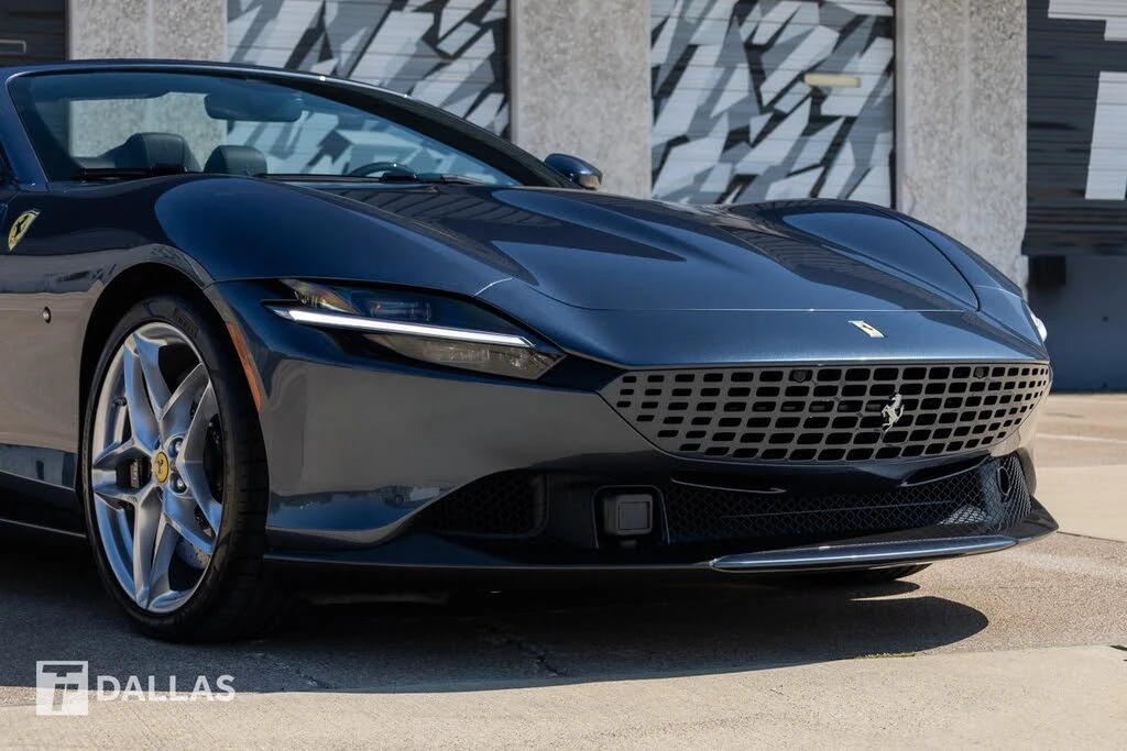 2024 Ferrari Roma Spider - Image 2 of 31