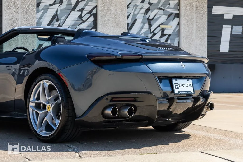 2024 Ferrari Roma Spider - Image 12 of 31