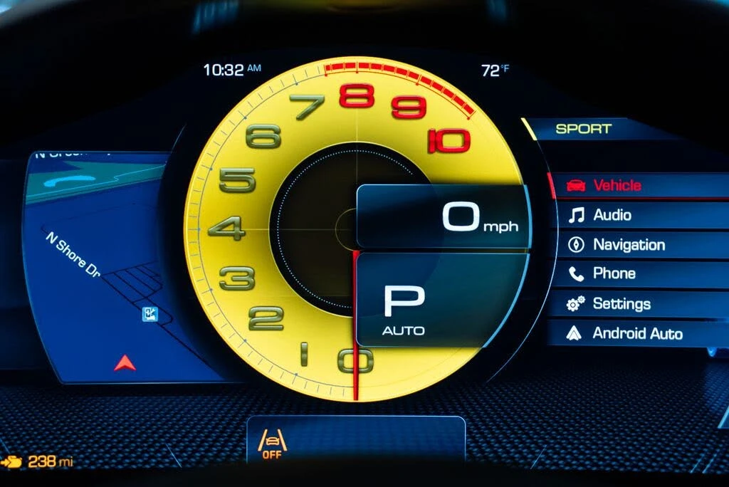 2024 Ferrari Roma Spider - Image 25 of 31