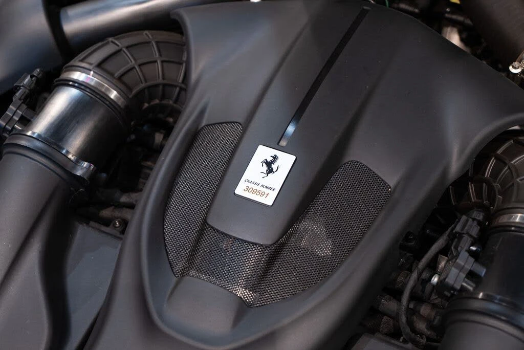 2024 Ferrari Roma Spider - Image 15 of 31