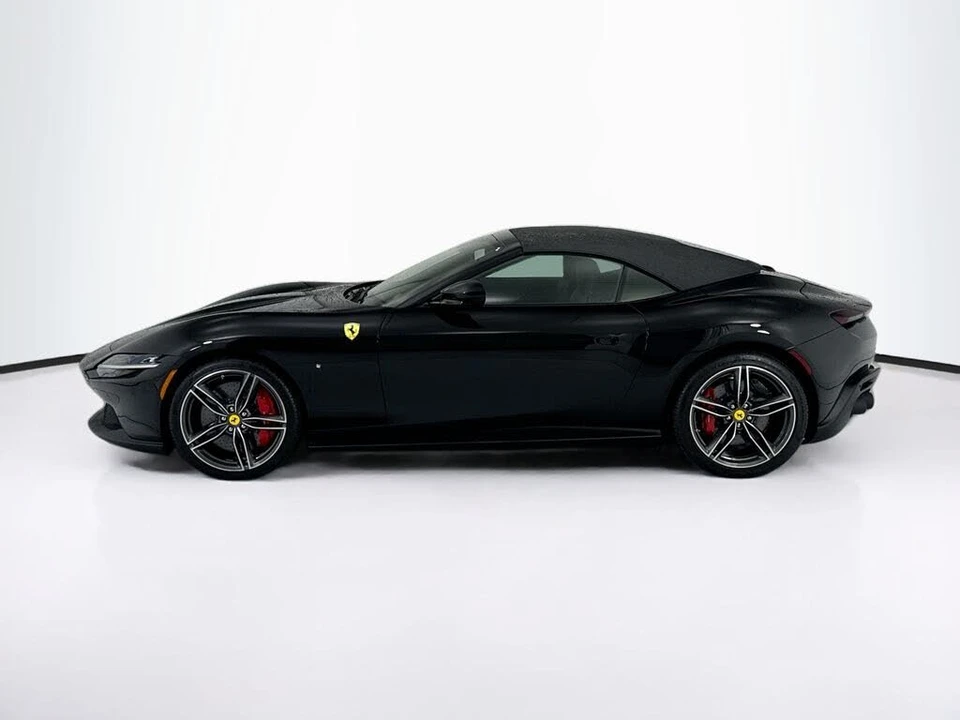 2024 Ferrari Roma Spider - Image 16 of 31