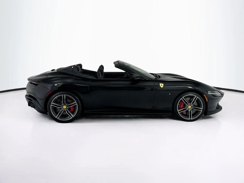 2024 Ferrari Roma Spider - Image 4 of 31