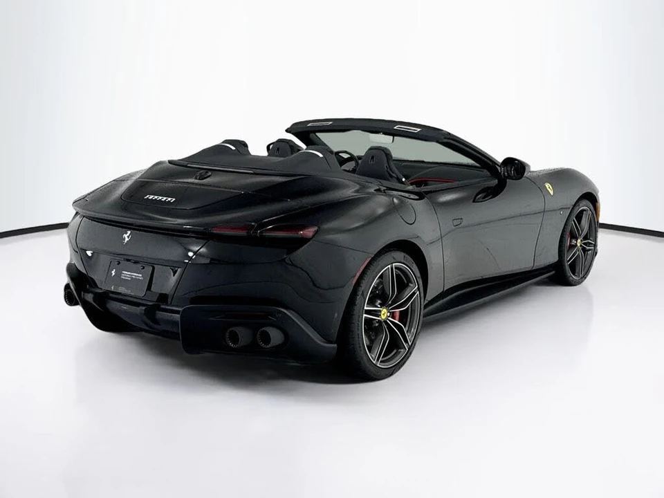 2024 Ferrari Roma Spider - Image 5 of 31