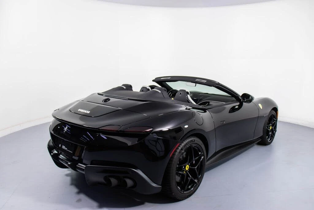 2024 Ferrari Roma Spider - Image 2 of 31