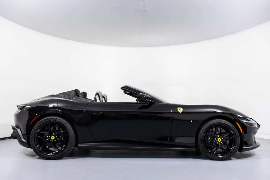 2024 Ferrari Roma Spider - Image 3 of 31