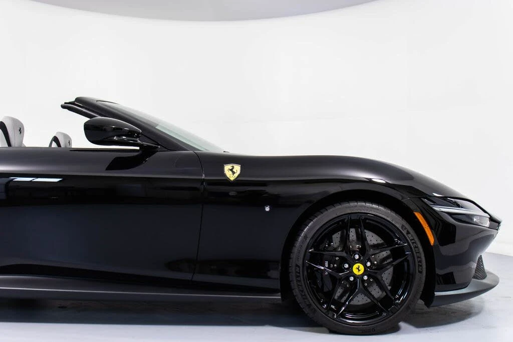 2024 Ferrari Roma Spider - Image 16 of 31