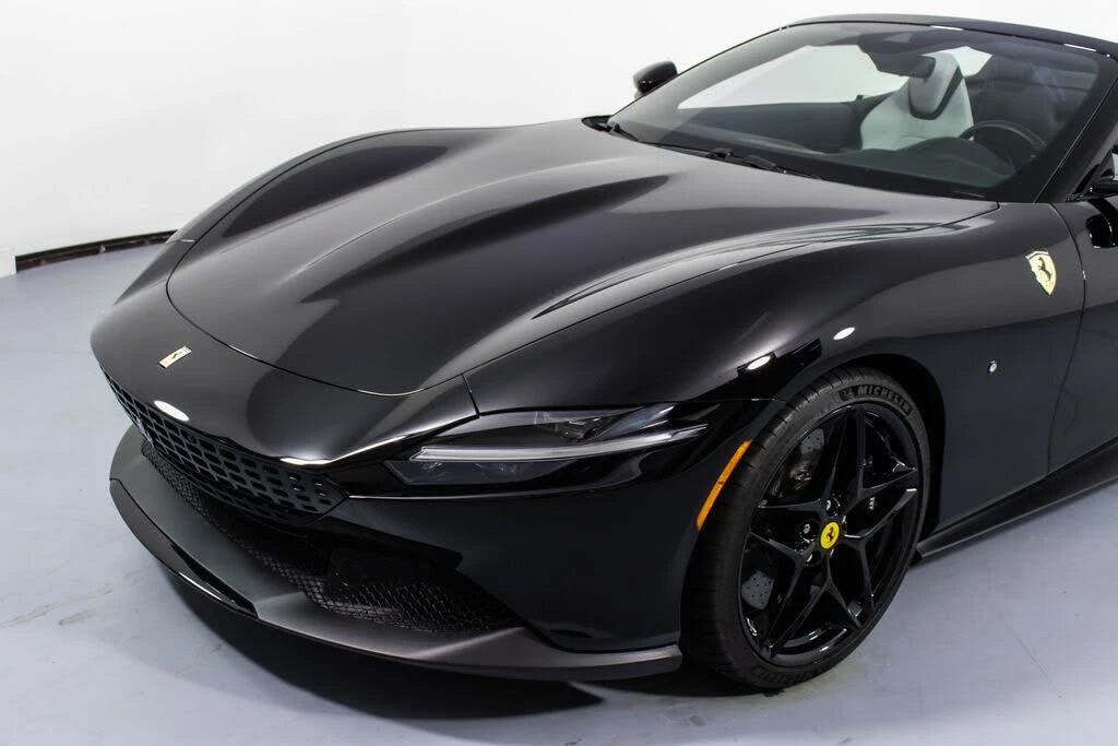 2024 Ferrari Roma Spider - Image 30 of 31