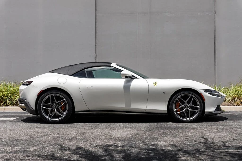 2024 Ferrari Roma Spider - Image 6 of 31