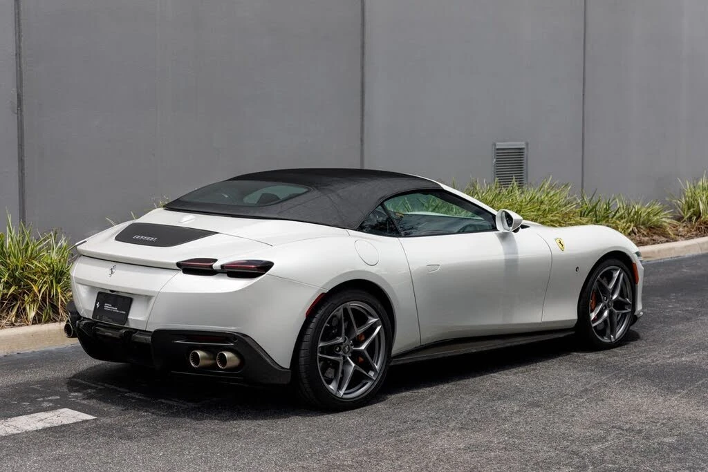 2024 Ferrari Roma Spider - Image 5 of 31