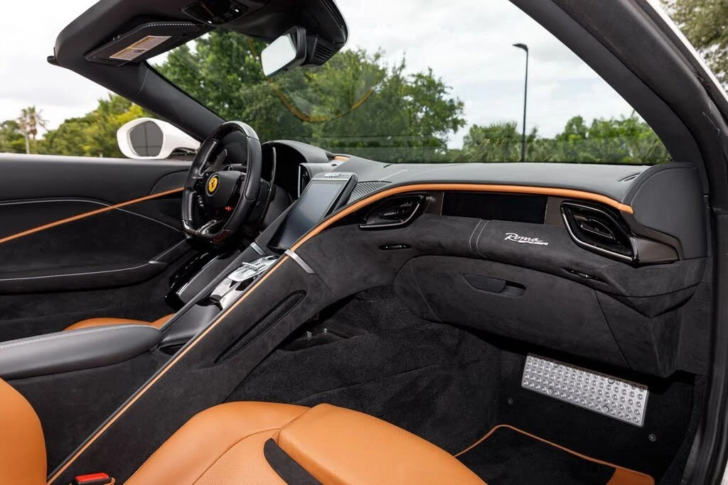 2024 Ferrari Roma Spider - Image 17 of 31