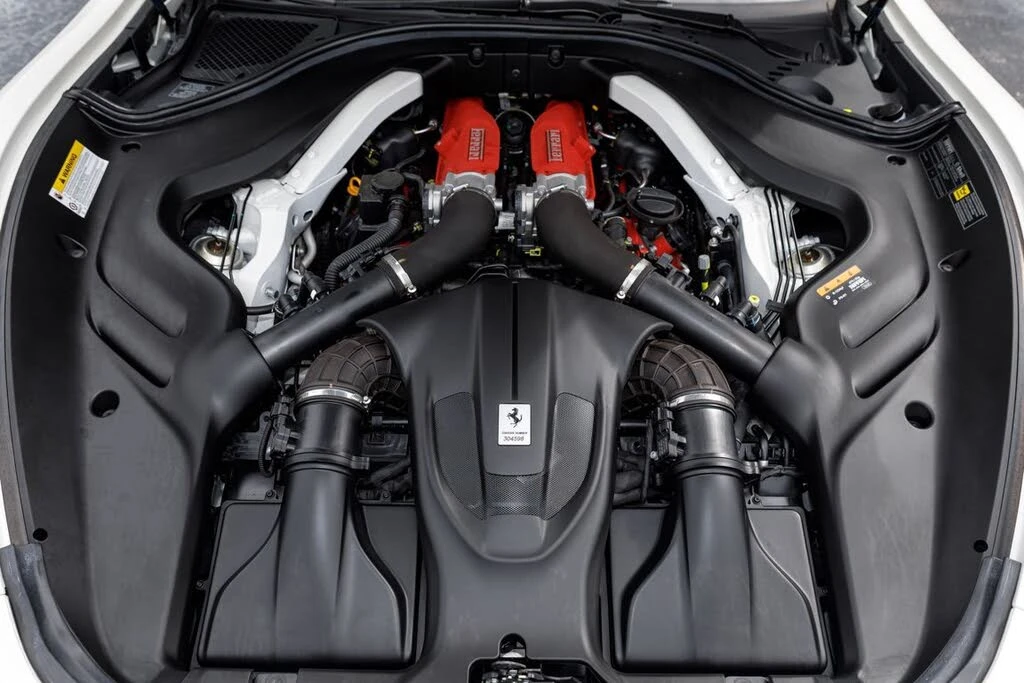 2024 Ferrari Roma Spider - Image 13 of 31