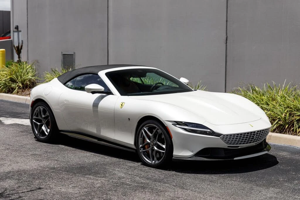 2024 Ferrari Roma Spider - Image 7 of 31