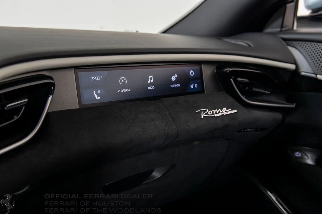 2024 Ferrari Roma Spider - Image 14 of 31
