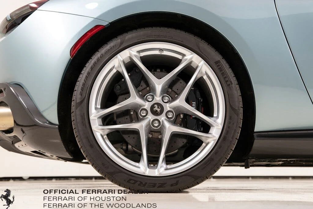 2024 Ferrari Roma Spider - Image 19 of 31