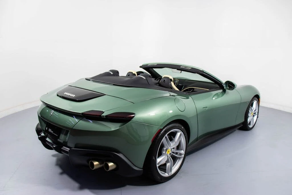 2024 Ferrari Roma Spider - Image 2 of 31