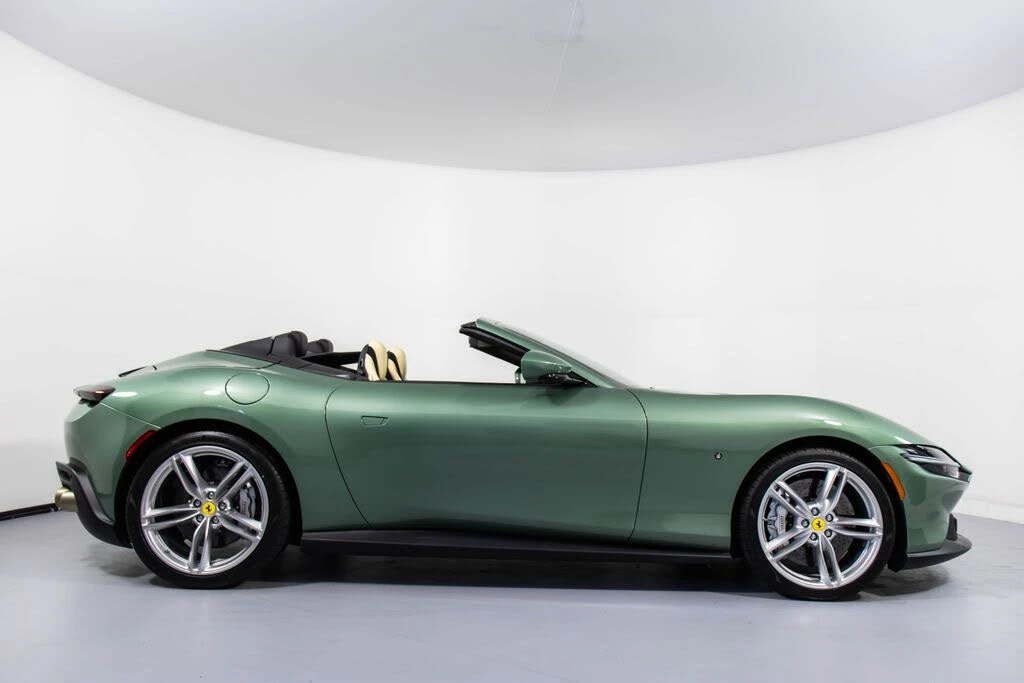 2024 Ferrari Roma Spider - Image 3 of 31