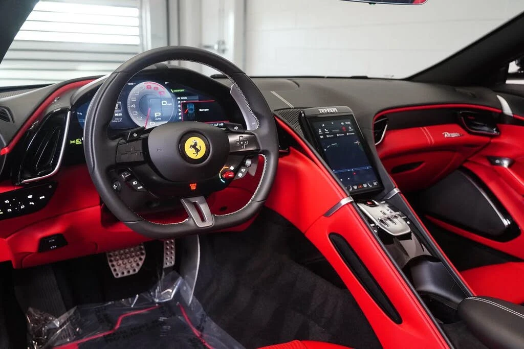 2024 Ferrari Roma Spider - Image 18 of 31