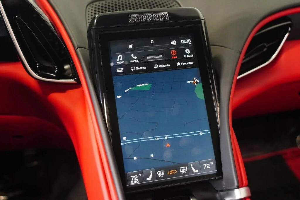 2024 Ferrari Roma Spider - Image 25 of 31