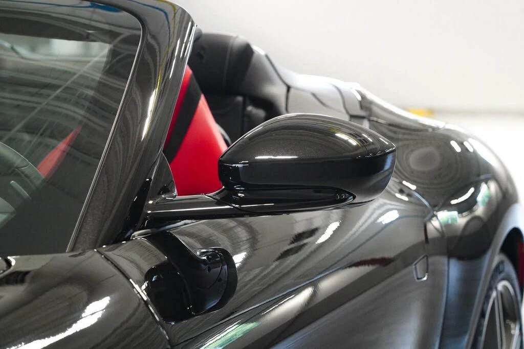 2024 Ferrari Roma Spider - Image 11 of 31
