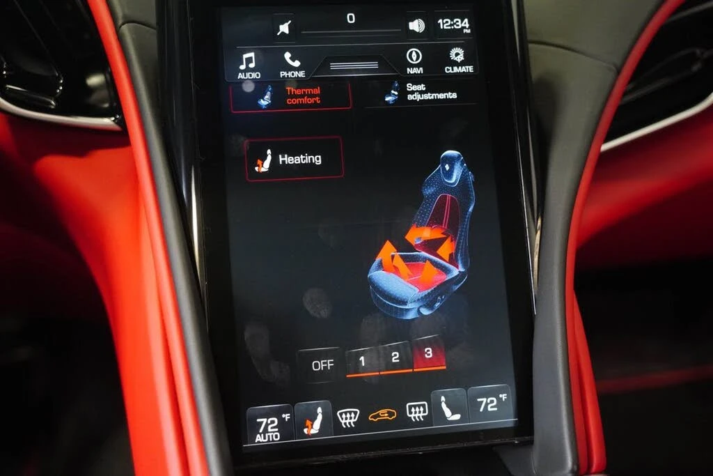 2024 Ferrari Roma Spider - Image 28 of 31