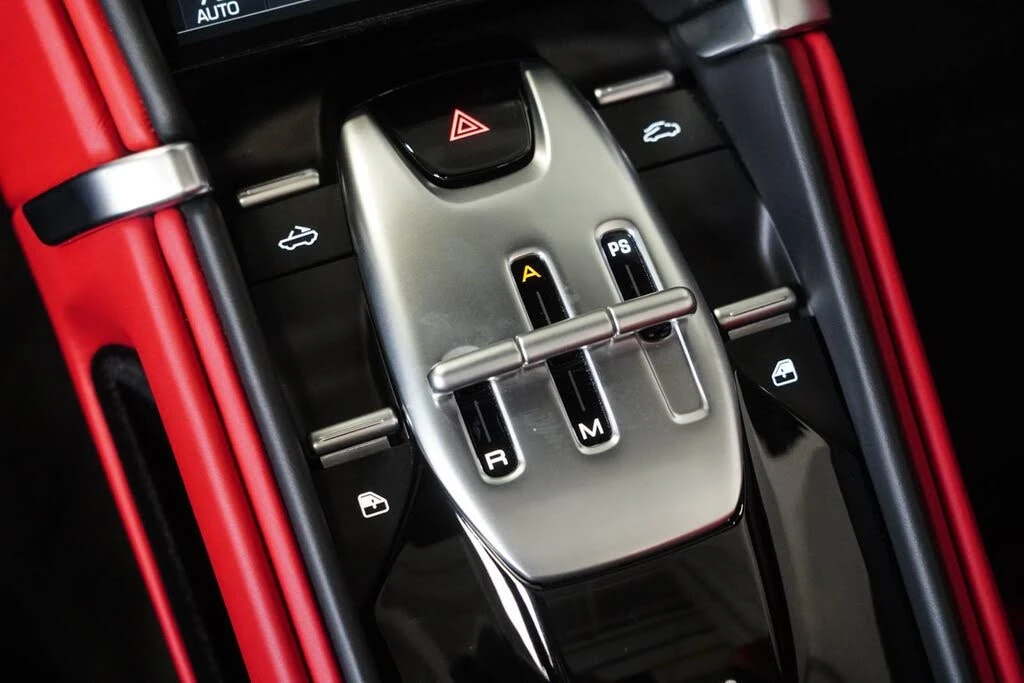 2024 Ferrari Roma Spider - Image 30 of 31
