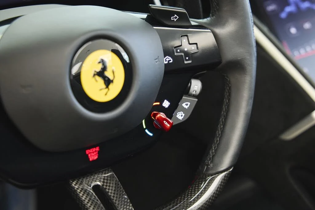 2024 Ferrari Roma Spider - Image 30 of 31