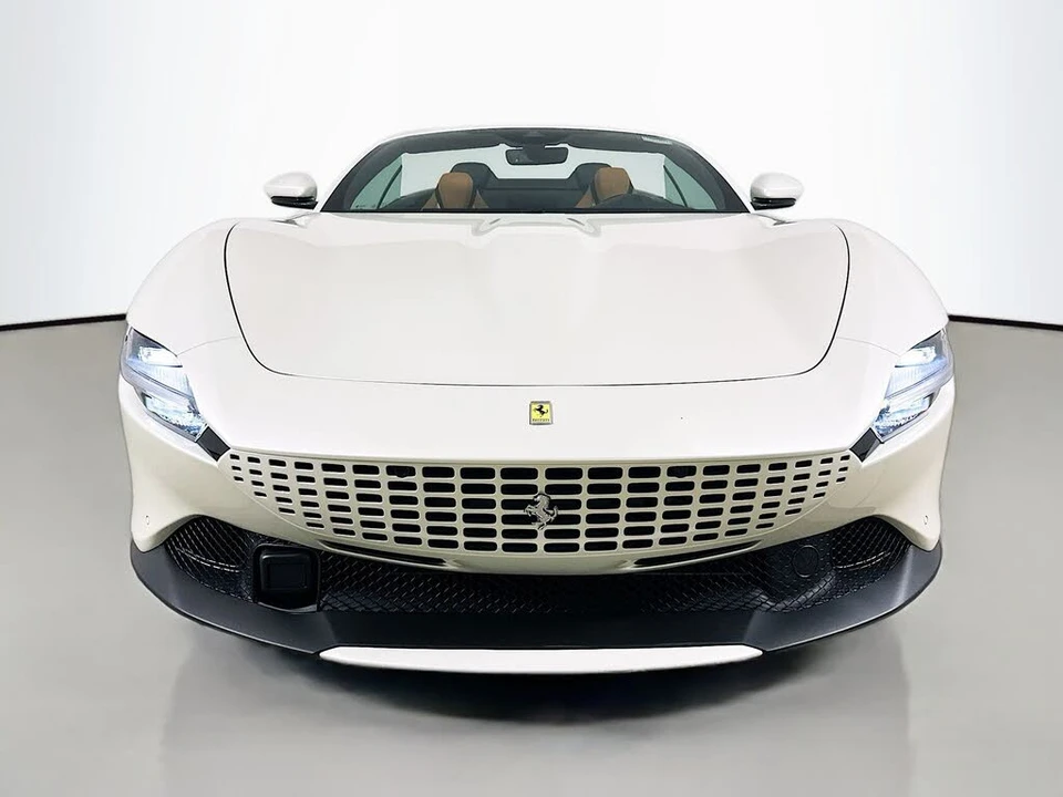 2024 Ferrari Roma Spider - Image 2 of 31