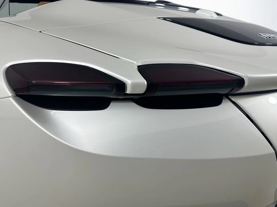 2024 Ferrari Roma Spider - Image 13 of 31