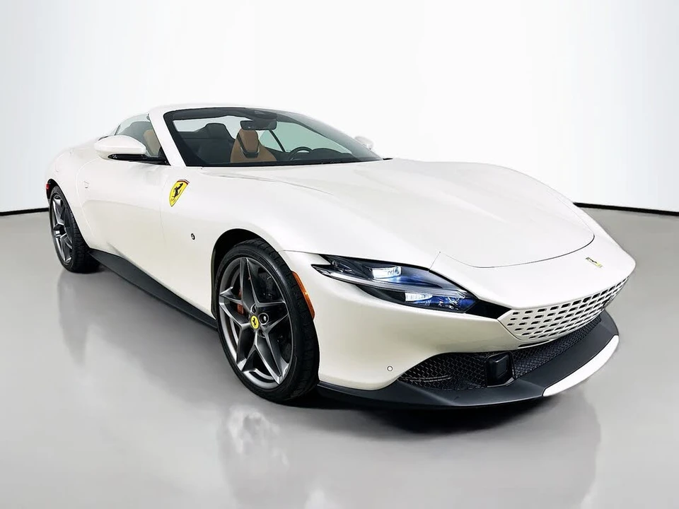 2024 Ferrari Roma Spider - Image 3 of 31