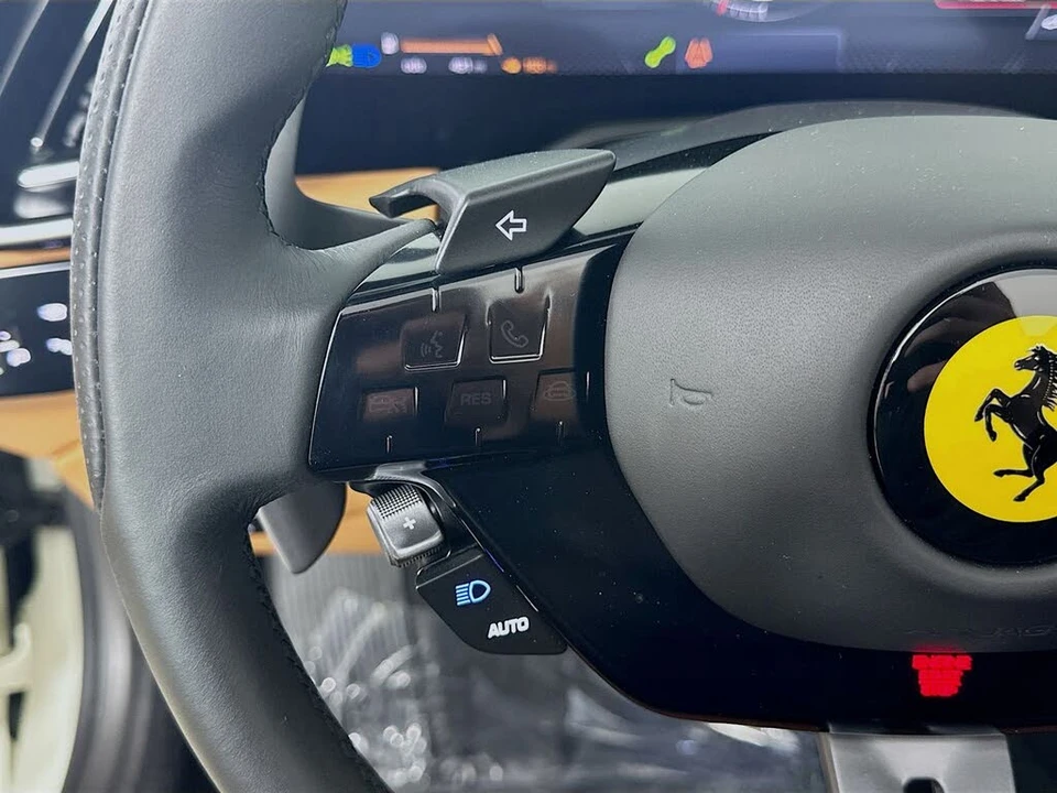 2024 Ferrari Roma Spider - Image 19 of 31