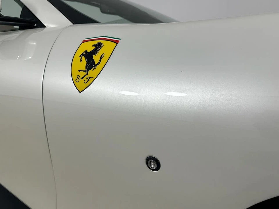 2024 Ferrari Roma Spider - Image 9 of 31