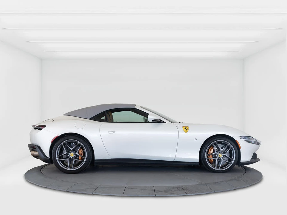 2024 Ferrari Roma Spider - Image 6 of 7