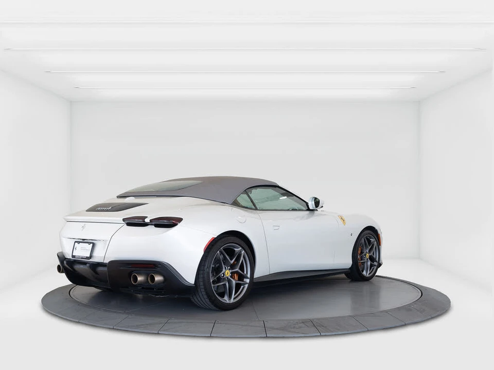 2024 Ferrari Roma Spider - Image 5 of 7