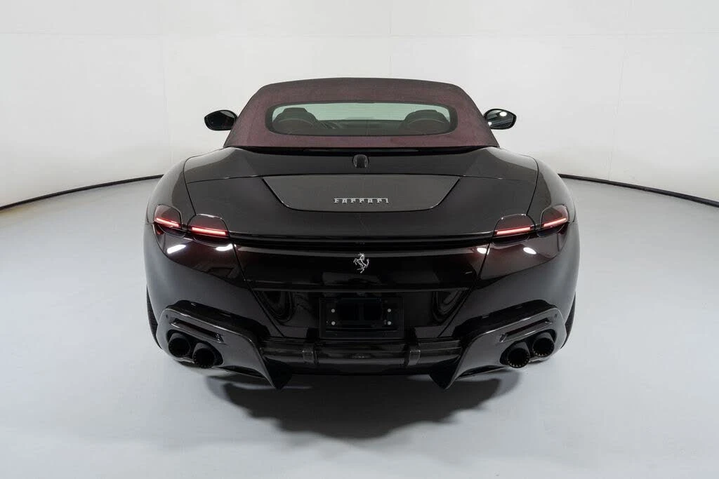 2024 Ferrari Roma Spider - Image 15 of 31