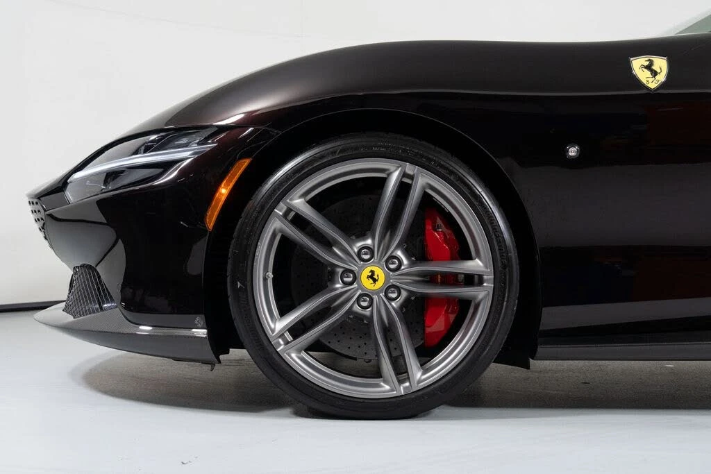 2024 Ferrari Roma Spider - Image 12 of 31