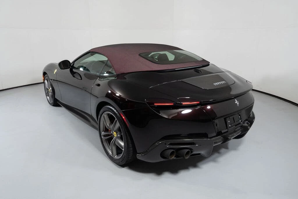 2024 Ferrari Roma Spider - Image 14 of 31