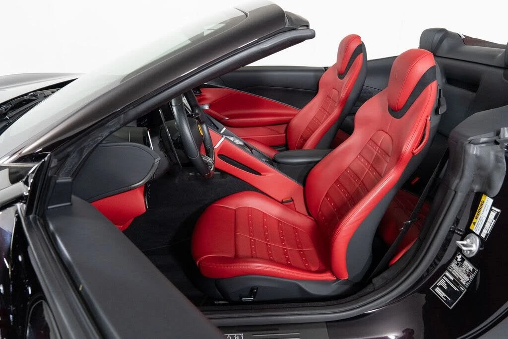 2024 Ferrari Roma Spider - Image 5 of 31