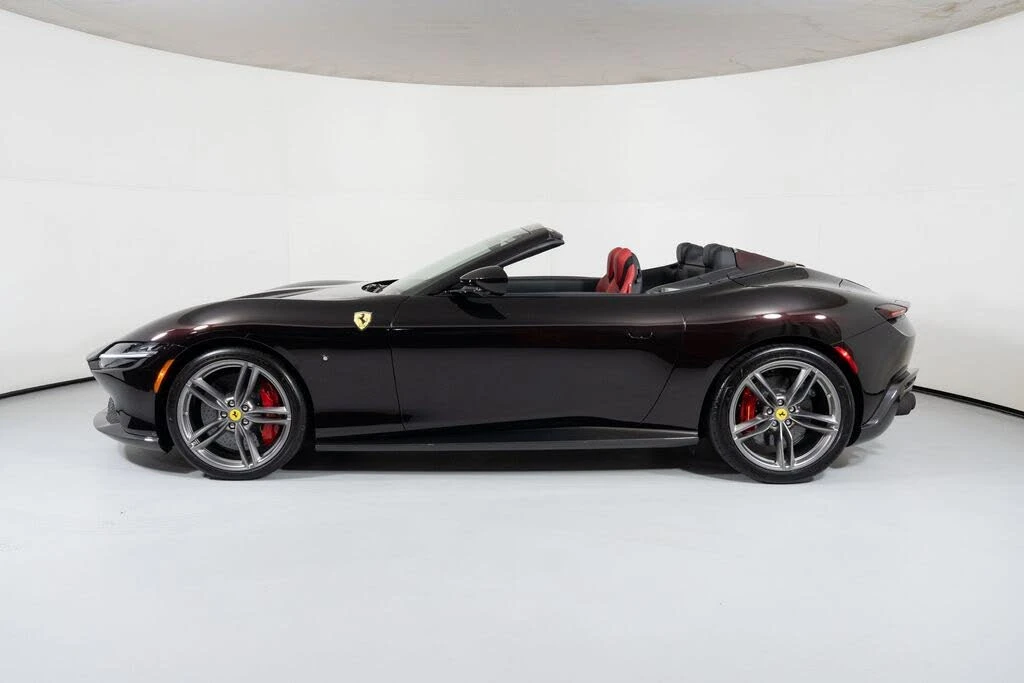 2024 Ferrari Roma Spider - Image 3 of 31
