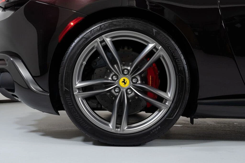 2024 Ferrari Roma Spider - Image 21 of 31