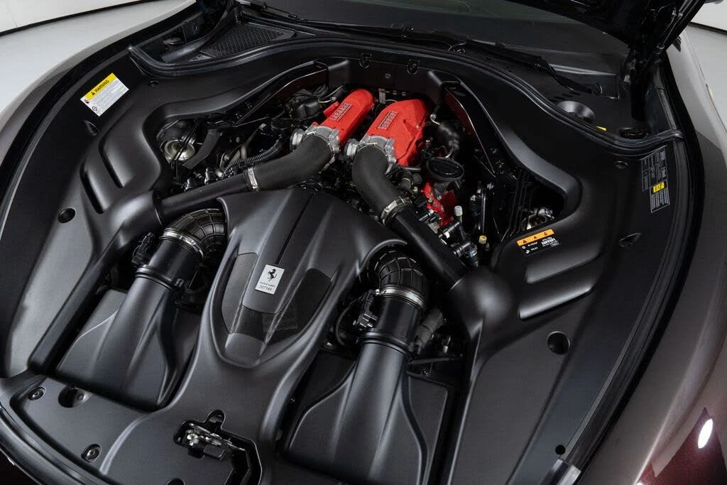 2024 Ferrari Roma Spider - Image 10 of 31