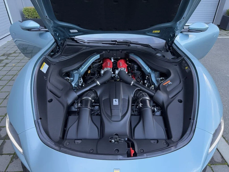 2024 Ferrari Roma Spider - Image 25 of 31
